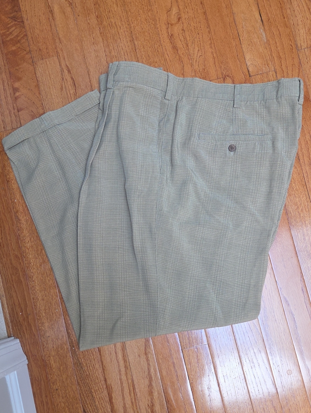 Tommy Bahama Glen Plaid 100% Tencel Pleated Dress Pants Sz 42